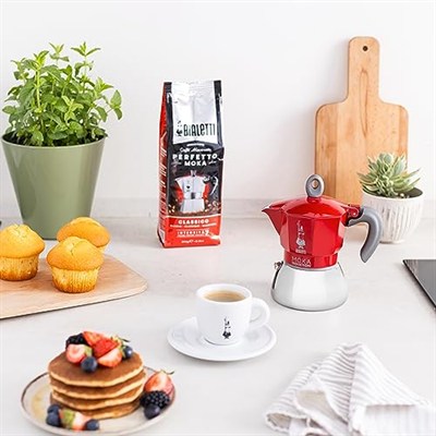 Bialetti - Moka İndüksiyon Kırmızı: 4 Cups Ocak Üstü Espresso Pişirici - 150ml - Alt Hazne: Dış Paslanmaz Çelik İç Alüminyum - Patentli Güvenlik Valfi - İndüksiyon Ocak Türleri İçin Uygundur