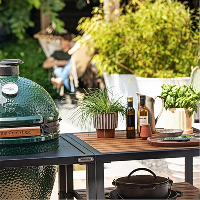 Big Green Egg Akasya Raf