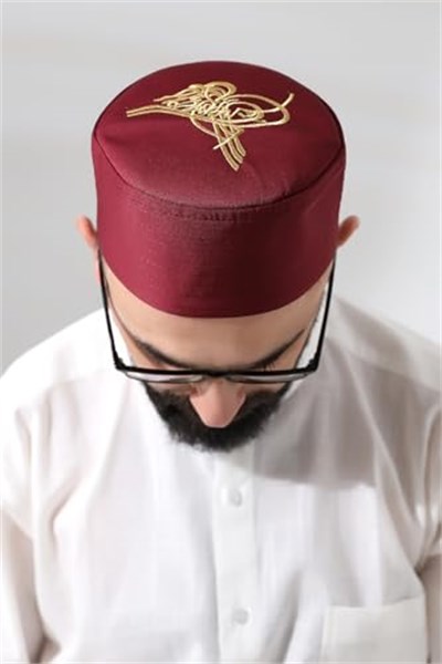 Bordo Kapitone Osmanlı Tuğrası Nakışlı Kalıp Namaz Takkesi
