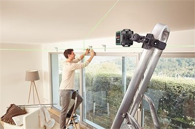 Bosch Home & Garden Quigo Green Çizgi Lazer (Daha İyi Görünürlük için Yeşil Lazer Teknolojisi, +/- 0,6 mm/mlik iyileştirilmiş hassasiyet ve 12 mye kadar çalışma aralığı)