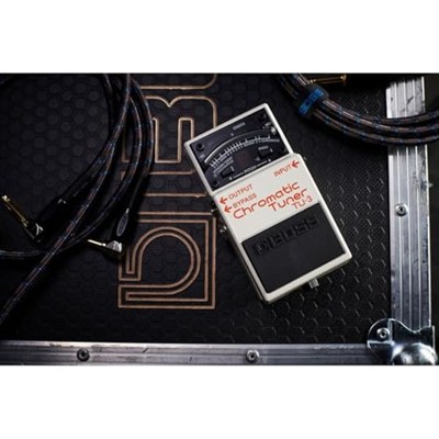 BOSS TU-3 akort cihazı pedal, beyaz