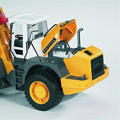 Bruder - Liebherr L574 Kepçe Ölçekli Model