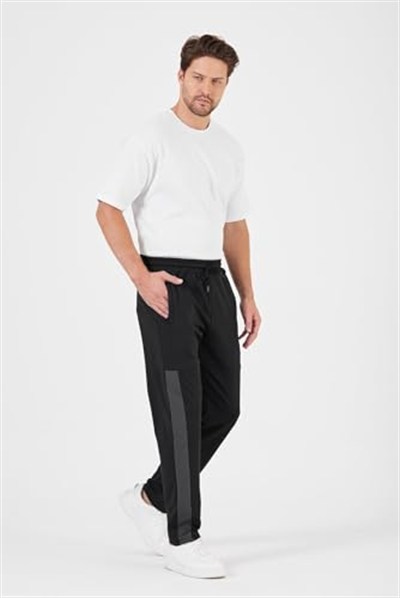 BY COMEOR Erkek Siyah Standart Fit Normal Kesim Düz Paça Cep Fermuarlı Rahat Jogger Eşofman Altı