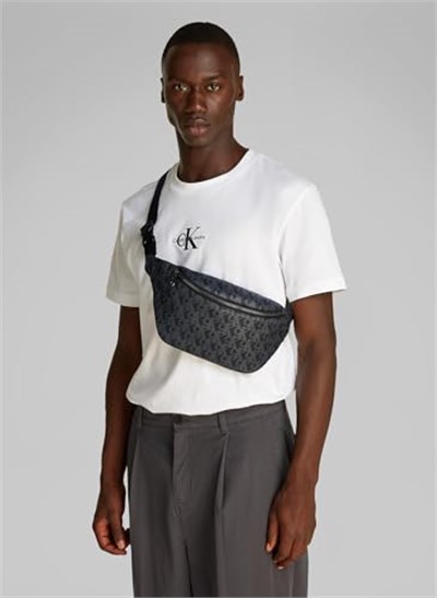 Calvin Klein MATTE AOP SQ WAISTBAG 38 Erkek Çanta, Siyah, Tek Beden