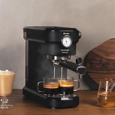 Cecotec Cafelizzia 790 Espresso Makinesi Siyah, 1350 W, Hızlı Isıtma Sistemi, 20 Basınç Çubukları, Ayarlanabilir Evaporatör, Su Deposu 1.2 Litre