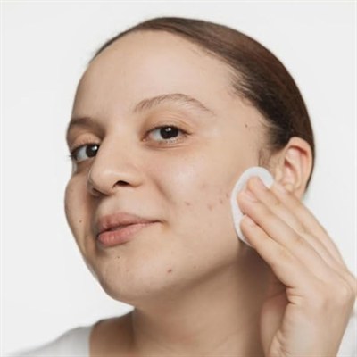 Clinique Anti-Blemish Clarifying Lotion - Yağlı Ciltler İçin Temizleyici Tonik 200ml