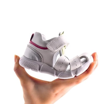 Cloe Tek Cırtlı Arkası Kapalı Hakiki Deri Kız Bebek Sandalet Beyaz