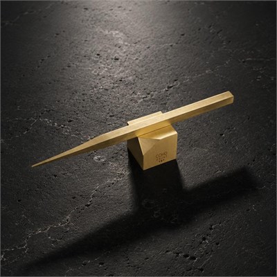 Coho Objet Coho Brazen Sharp Standlı Mum Söndürme Çubuğu