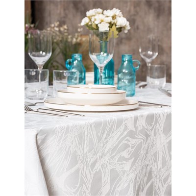 Cotton Box Jakarlı Dertsiz Masa Örtüsü Lavinia Beyaz 155x220