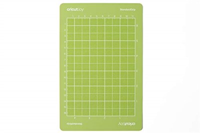 Cricut 2007964 StandardGrip Joy kesme matı, 11,4 cm x 16,5 cm (4,5 inç x 6,5 inç), küçük - Seçenekler: Standart kavrama (küçük), LightGrip (büyük)...
