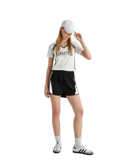 Crop Polo Tişört V Yaka Kısa Kollu Slim Fit