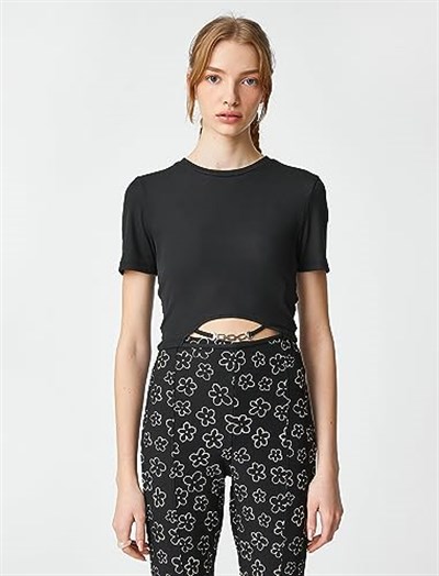 Crop Tshirt Kısa Kollu Bisiklet Yaka Metal Aksesuarlı