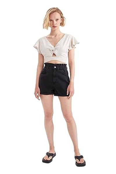DeFacto Kadın Basic V Yaka Fırfırlı Kol Detaylı Keten Karışımlı Crop Bluz