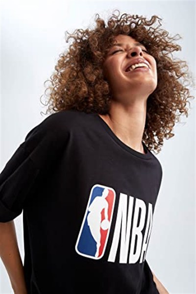 DeFacto Kadın Defacto Fit NBA Boxy Fit Kısa Kollu Sporcu Tişört