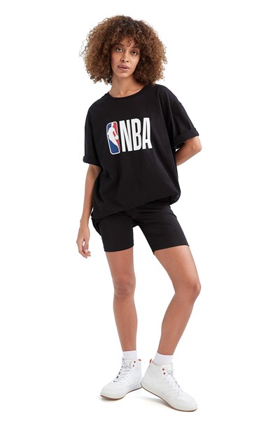 DeFacto Kadın Defacto Fit NBA Boxy Fit Kısa Kollu Sporcu Tişört