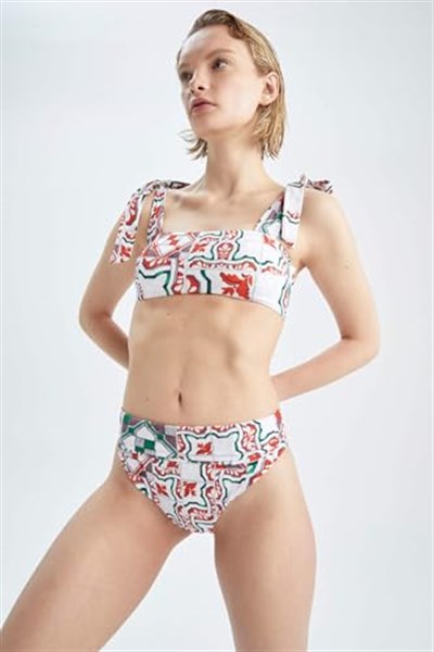 DeFacto Kadın Nefes İstanbul X Defacto Regular Fit Desenli Bikini Altı