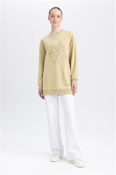 DeFacto Kadın Regular Fit Bisiklet Yaka İşlemeli Sweatshirt Kumaşı Sweatshirt Tunik