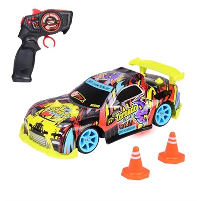 Dickie, 201104007, 2, 4 Ghz, Drift İşlevi, 4Wd, Şasi Lambalı, 2 Koni, Usb Şarjlı ile 60 Dakika Dolum ve Sürüş 20 Dakika, 10 Km/Saate Varan Hız, 1:24, 22 cm