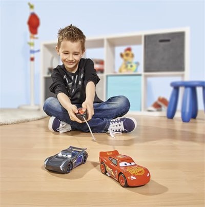 Dickie, 203081000, RC Cars 3 Şimşek McQueen, Uzaktan Kumandalı Oyuncak Araba, 10 Metre Menzilli