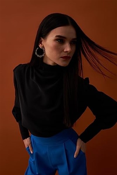 Drape Detaylı Bluz - Siyah