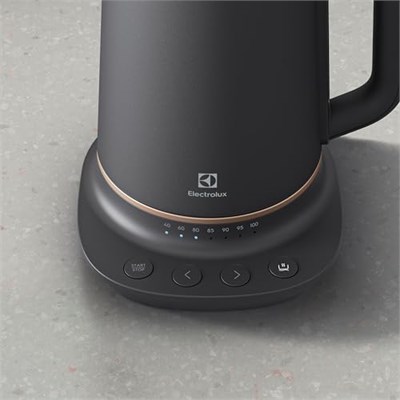 Electrolux E7K1-6BP Explore 7 Kettle | 2400W, 1.7L Kapasite, Kireç Filtresi, Otomatik Kapanma, Sıcaklık Ayarlı Kettle | Çay, Kahve ve Sıcak İçecek - Seçenekler: E7K1-6BP, E7GK1-8BP, E3K1-3ST, E5K1-6ST