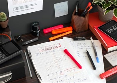 Faber-Castell Fosforlu Kalem Seti 8’li, Şeffaf Gövde, 7 Farklı Renk, Yeniden Doldurulabilir, 3 Farklı Çizgi Kalınlığı