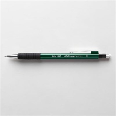 Faber-Castell Grip 1347 Versatil Kalem, 0.7 mm, Koyu Yeşil, Ergonomik Tutuş, Yaylı Uç, Uzun Silgi, Modern Tasarım