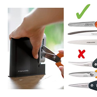 Fiskars Makas bileyici, sağ elini kullananlar için, seramik zımpara başlıkları/plastik gövde, siyah/gri, Clip-Sharp 1000812