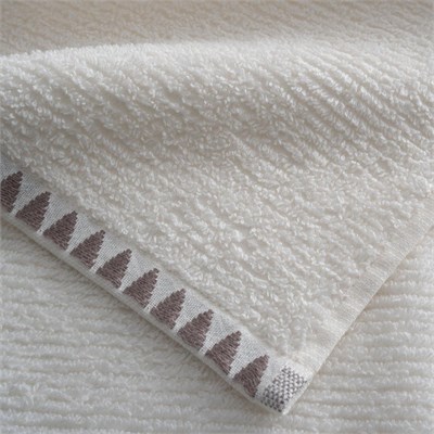 Green Black Tria Banyo Havlusu %100 Pamuk Jakarlı Krem-vizon 80x150 Cm