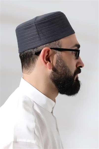 Gri Kapitone Nalı Şerif Nakışlı Kalıp Namaz Takkesi