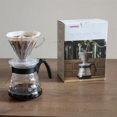 Hario Craft Kit V60 Cam Kahve Servisi Sunuculu Plastik Damlatıcı, Ölçüm Kaşığı ve Filtreli, Borosilikat, Siyah, Boyut 2