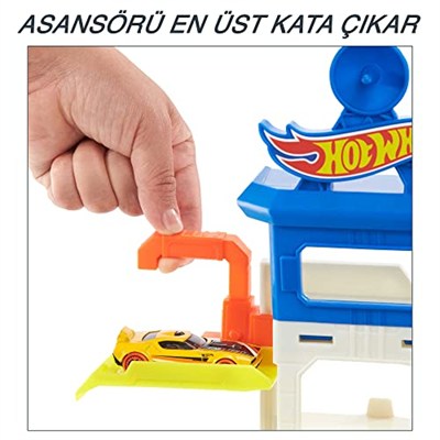 Hot WheelsKöpek Balığından Kaçış™ Oyun Seti Hot Wheels™ City Köpek Balığından Kaçış oyun seti, 4 yaş ve üzeri çocuklar için oyuncak HDP06
