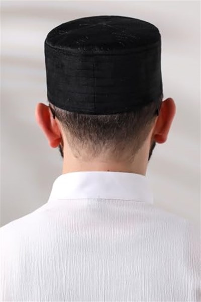 İhvan Online Siyah Kapitone Desenli Kadife Kalıp Namaz Takkesi Siyah 60