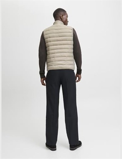 JACK & JONES Jjebradley Light Bodywarmer Collar Noos Jjebradley Light Bodywarmer Collar Noos Erkekler