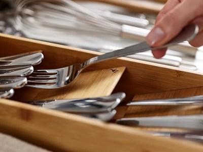 Joseph Joseph Kompakt Çatal Bıçak Çekmecesi Düzenleyici, 5 Bölmeli, 24+ Parça için - Bambu