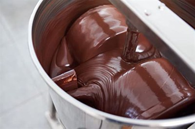 jovia premium quality chocolate Organik%100 Bitter Çikolata - Şeker kamışı kaplı kakao parçacıklı.