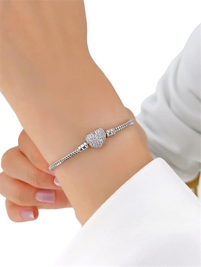 Kalp Tokalı Pandora Tipi Charm Uyumlu Yılan Zincir Bileklik Kadın, Gümüş Renk Paslanmaz Çelik Şık Bileklik, Dayanıklı Charm Bilezik Hediyelik Kadın Takı Özel Günler İçin