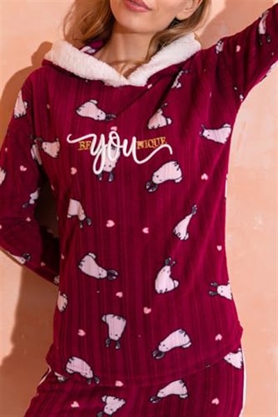 Kapüşonlu Kışlık Kadın Peluş Polar Pijama Takımı - Yeni Yıl Pijaması