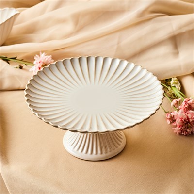 Karaca Daisy Ayaklı Kek Standı 27,5 cm