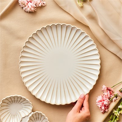Karaca Daisy Servis Tabağı 27,5 cm