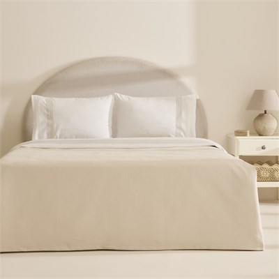 Karaca Home Linnea %100 Pamuk Nakışlı Çift Kişilik Pike Takımı Bej