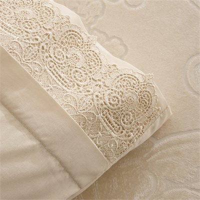Karaca Home Valeria Queen 8 Parça Çeyiz Seti Gold