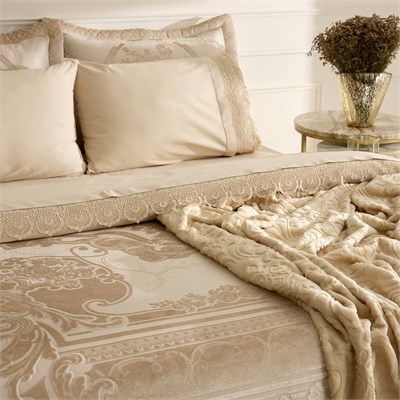Karaca Home Valeria Queen 8 Parça Çeyiz Seti Gold