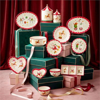 Karaca New Year Yılbaşı Carousel Salata Kasesi 20,5 cm