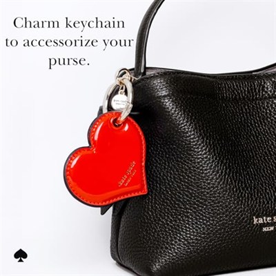 kate spade new york AirTag Charm Anahtarlık - Çantalar, Bagajlar, Anahtarlar ve Daha Fazlası için Lüks Altın Yüzük Klipsli Kalp Şekilli AirTag Tutucu - Klasik Kırmızı