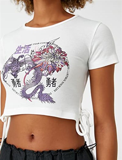 Koton Crop Tişört Uzak Doğu Baskılı Kısa Kollu Bağlama Detaylı T-Shirt Kadın