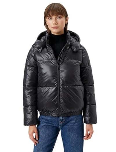 Koton Kapüşonlu Uzun Kollu Fermuar Detaylı Cep Detaylı Şişme Mont 4WAK20116EW Kısa Şişme Mont Kapüşonlu Fermuarlı Beli Lastikli Cepli Kadın
