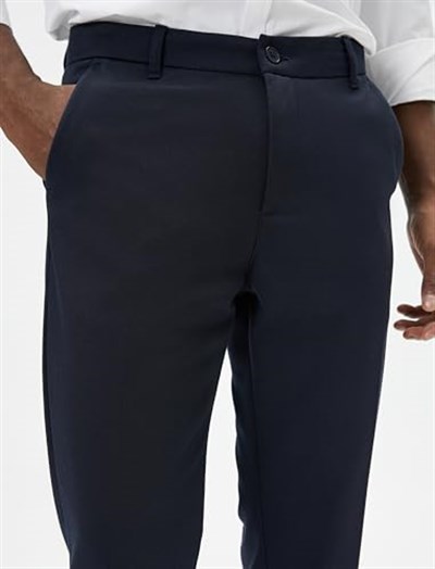 Koton Normal Bel Cep Detaylı Dar Kesim Normal Paça Pantolon Pantolon Erkek