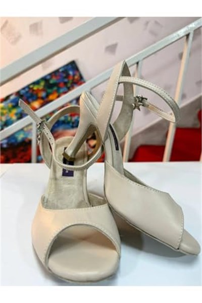 KREM KEBELEK MODEL LATİN-SALSA-TANGO DANS VE SALON AYAKKABIS 7,5 CM 11 PONT KADEH MODEL KAPALI TOPUK