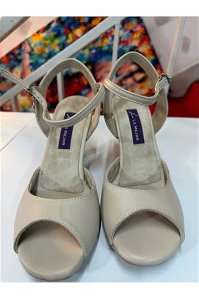 KREM KEBELEK MODEL LATİN-SALSA-TANGO DANS VE SALON AYAKKABIS 7,5 CM 11 PONT KADEH MODEL KAPALI TOPUK